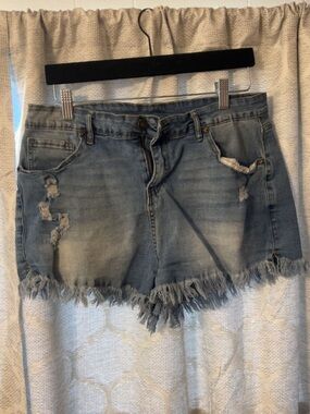 Light Blue Denim Frayed Hem Women's Shorts
